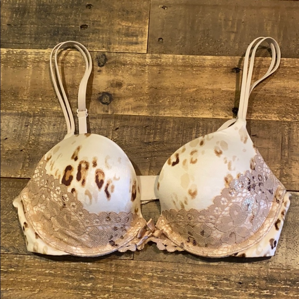 Animal Print Bra with lace detail